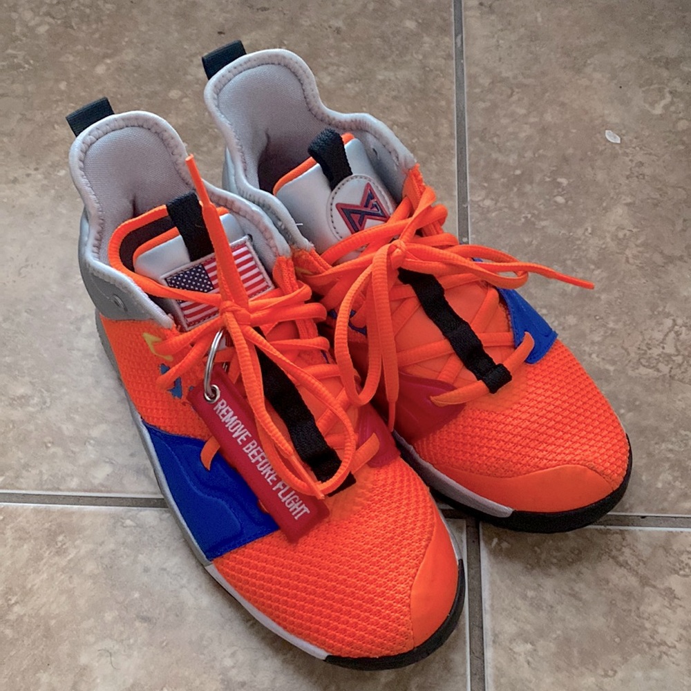 Nike boys sneaker